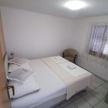 Apartments Bozo ดราเช ภายนอก รูปภาพ
