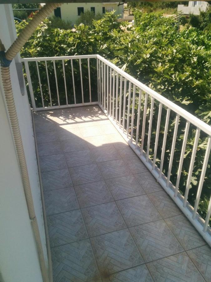 Apartments Bozo ดราเช ภายนอก รูปภาพ